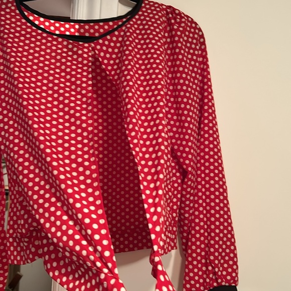 F&M collection red polka dot top with black trim and open slit back with tie - Picture 4 of 8